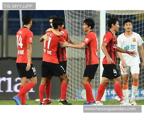 南京足球队以97分领跑冠军赛积分榜展现强大实力和竞争优势